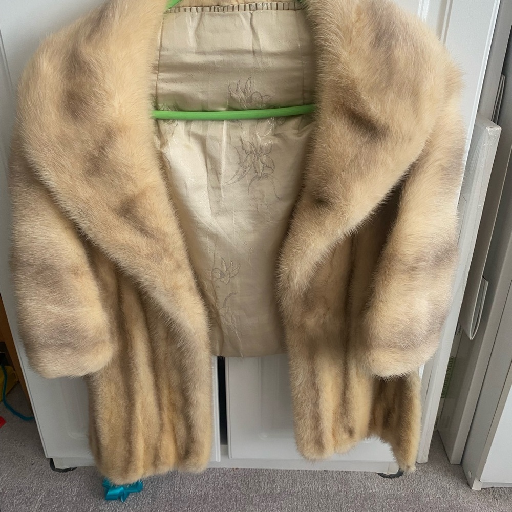 Vintage Elegant Cream Mink Fur Coat